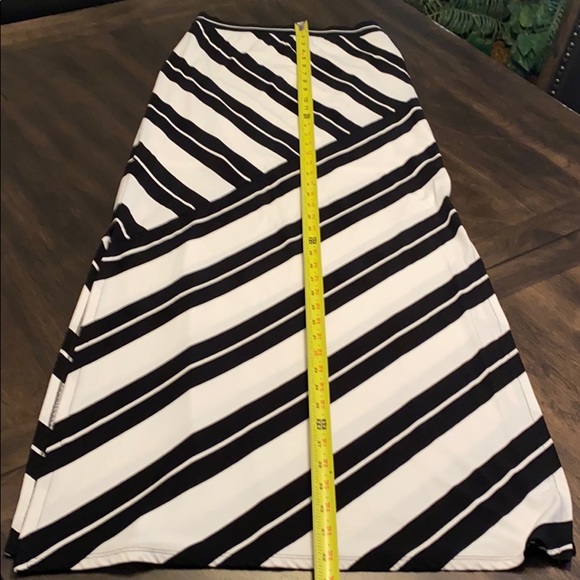 WHBM Maxi Skirt - Picture 5 of 9